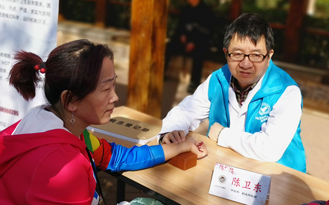 【学雷锋日】1xbet平台,1xbet(中国)举办“爱满京城，牵手智慧家医”志愿服务活动(图3)